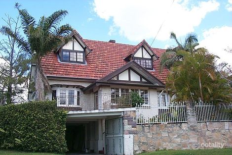 Property photo of 2 Welwyn Crescent Coorparoo QLD 4151