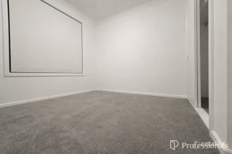 Property photo of 8 Walter Street Thirlmere NSW 2572