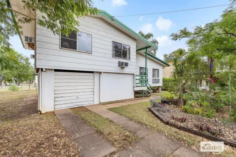 Property photo of 12 Pryor Place Emerald QLD 4720