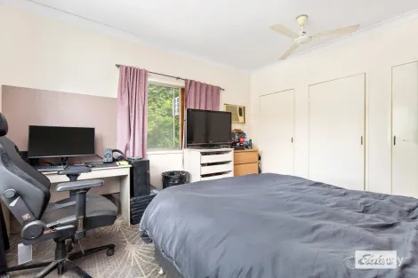 Property photo of 12 Pryor Place Emerald QLD 4720
