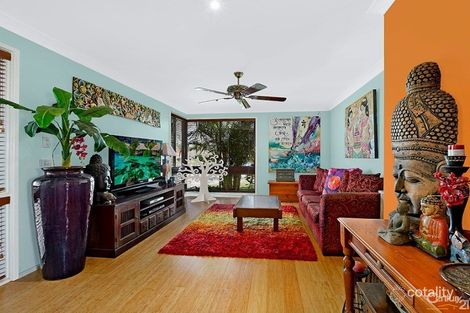 Property photo of 4 Lamb Close Bateau Bay NSW 2261