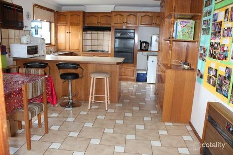 Property photo of 2 Yarak Court Morwell VIC 3840