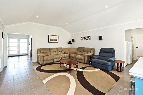Property photo of 41 Pamplona Boulevard Port Kennedy WA 6172
