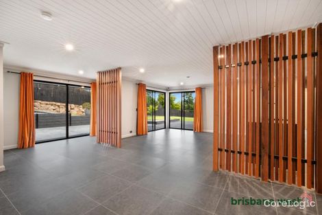 Property photo of 31 Boolungal Way Karana Downs QLD 4306