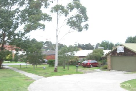 5 Stable Ct, Endeavour Hills, VIC 3802