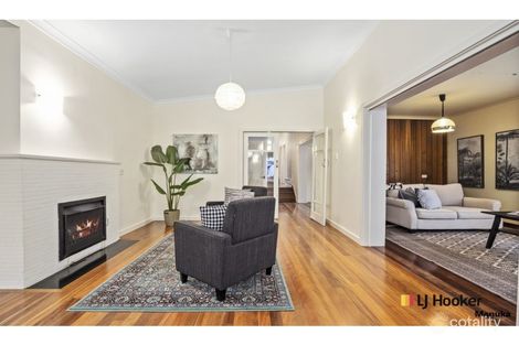 Property photo of 12 Hopetoun Circuit Deakin ACT 2600