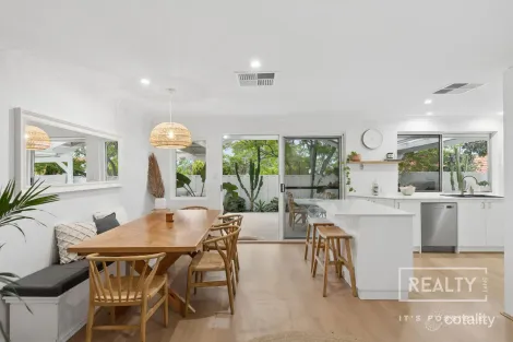 74b Duke St, Scarborough, WA 6019