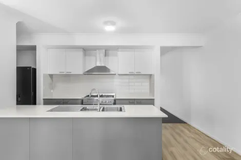 Property photo of 1 Custard Way Manor Lakes VIC 3024