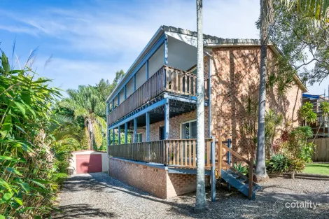 Property photo of 8 Island View Street Emerald Beach NSW 2456