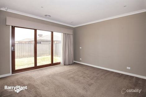 Property photo of 23 Jonesfield Street Craigieburn VIC 3064