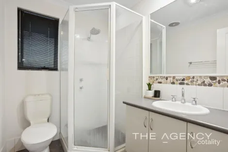 Property photo of 2/124 Fitzroy Road Rivervale WA 6103