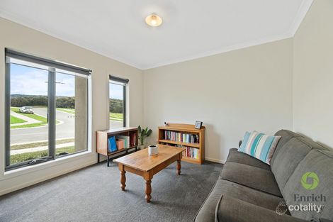 Property photo of 32 Coolabah Place Moe VIC 3825