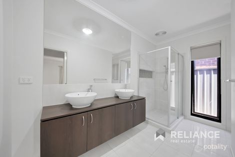 Property photo of 38 Pearce Circuit Point Cook VIC 3030