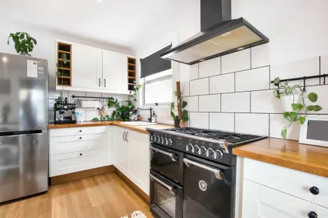 11 Charlton Tce, Wanilla, SA 5607
