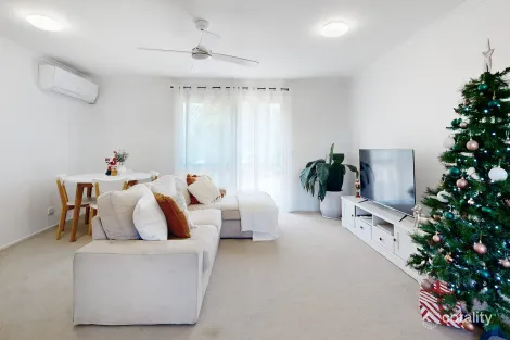 2/10 Nundah Ave, Miami, QLD 4220