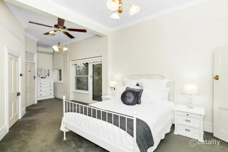 Property photo of 64 Allanan Street Young NSW 2594