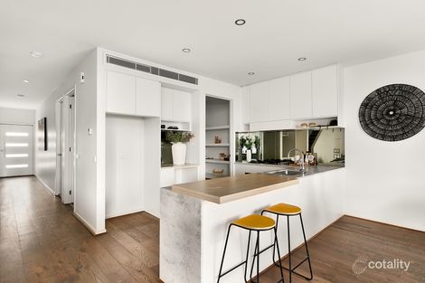 Property photo of 4 Woodstock Crescent Ivanhoe VIC 3079