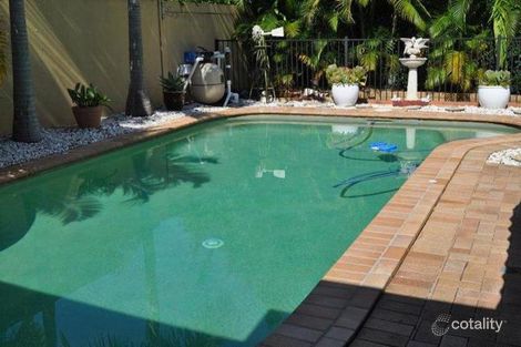 8 Herington Cl, Arundel, QLD 4214