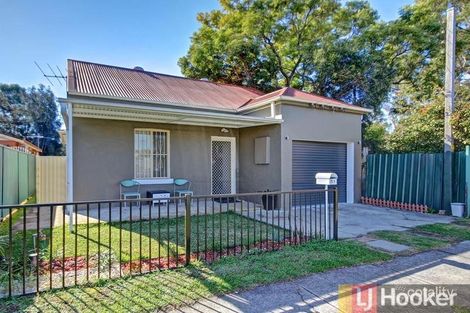 11 Brunswick St, Granville, NSW 2142