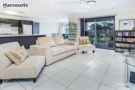 Property photo of 38 Waterlilly Court Rothwell QLD 4022