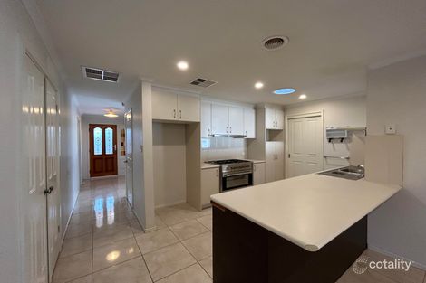 Property photo of 1 Hobson Crescent Mill Park VIC 3082