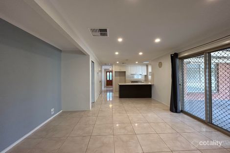 Property photo of 1 Hobson Crescent Mill Park VIC 3082