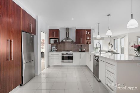 Property photo of 27 Maxia Road Doncaster East VIC 3109