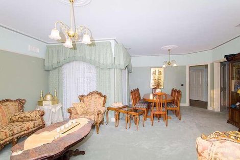 Property photo of 8 Stainsby Crescent Roxburgh Park VIC 3064