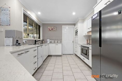 Property photo of 16 Casey Drive Hunterview NSW 2330