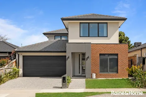 49 Ironwood Ave, Cranbourne North, VIC 3977