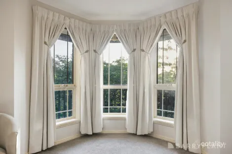 Property photo of 2 Commerford Place Chirnside Park VIC 3116