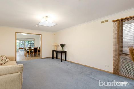 Property photo of 36 Lauren Close Dingley Village VIC 3172