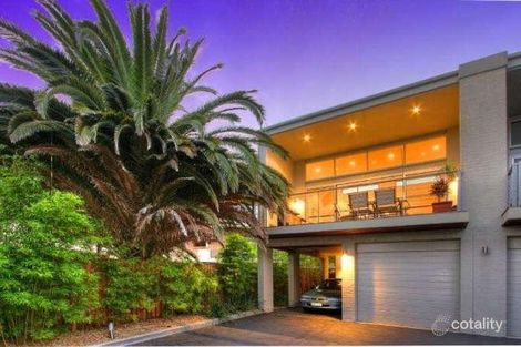 33 The Esplanade, Thirroul, NSW 2515