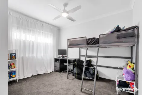 Property photo of 37 Brookhaven Boulevard Bahrs Scrub QLD 4207