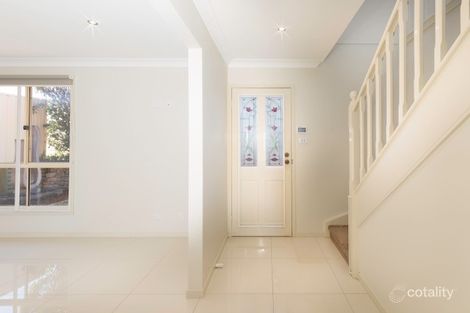 Property photo of 10 Rossiville Place Glen Alpine NSW 2560