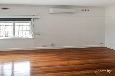 Property photo of 32 Crispe Street Reservoir VIC 3073