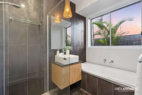 Property photo of 40 Summerlea Crescent Ormeau QLD 4208