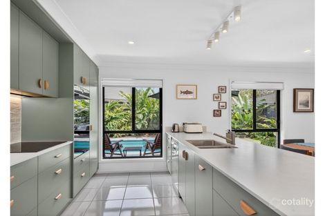 Property photo of 8 Serpentine Close Fitzgibbon QLD 4018