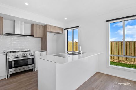 Property photo of 16 Possum Drive Beveridge VIC 3753