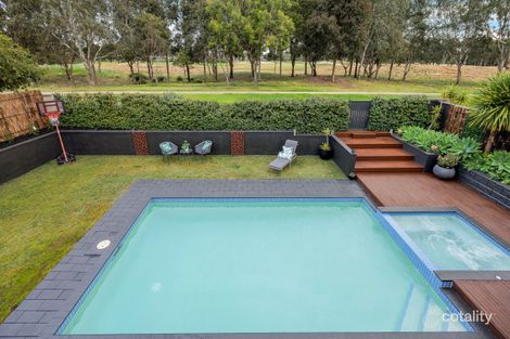 Property photo of 16 Corowa Place Sandhurst VIC 3977