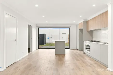 Property photo of 21 Fulham Circuit Bacchus Marsh VIC 3340