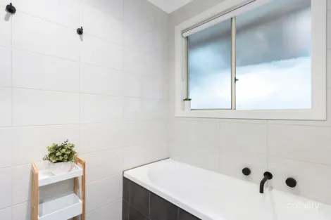 Property photo of 7 William Gilbert Avenue Cockatoo Valley SA 5351