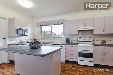 Property photo of 22 Gwen Parade Raymond Terrace NSW 2324