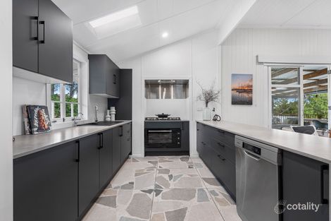 Property photo of 122 Sibley Road Wynnum West QLD 4178