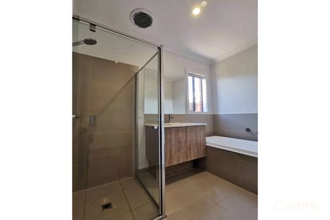 Property photo of 7 Flanker Way Clyde VIC 3978