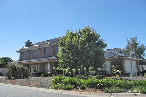 1 Eyre Cl, Taylors Lakes, VIC 3038