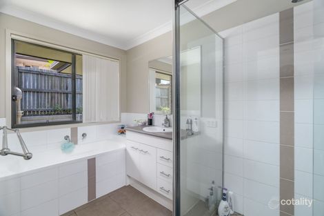Property photo of 27 Balaroo Drive Glenvale QLD 4350