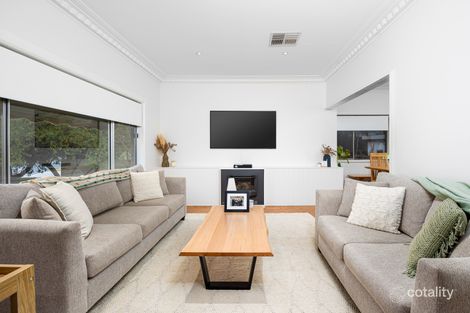 Property photo of 26 Hodson Avenue Turvey Park NSW 2650