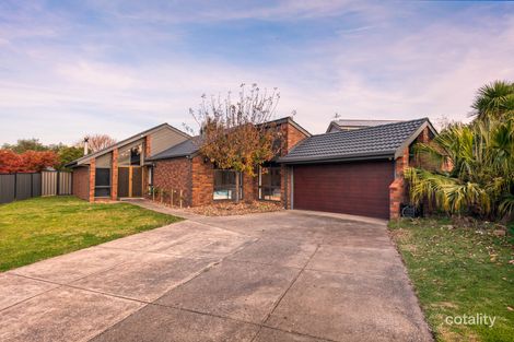 Property photo of 11 Grampians Court Taylors Lakes VIC 3038