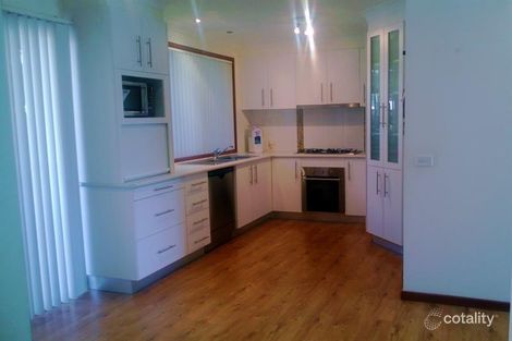 Property photo of 72 Mayfield Circuit Albion Park NSW 2527